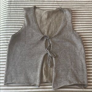 Knit vest with tie accents - med NWOT